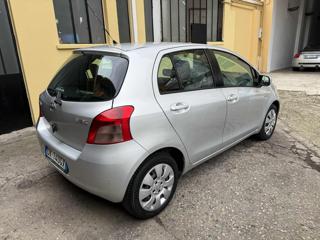 TOYOTA Yaris usata, con Alzacristalli elettrici