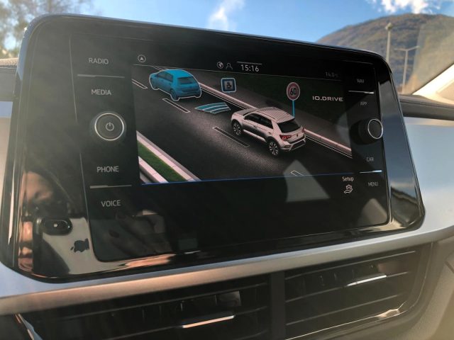 VOLKSWAGEN T-Roc usata, con Vivavoce