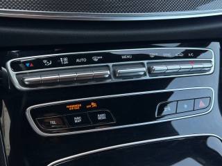 MERCEDES-BENZ E 220 usata, con Sedili riscaldati