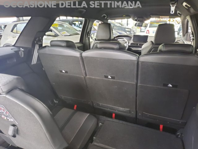 PEUGEOT 5008 usata, con Bracciolo