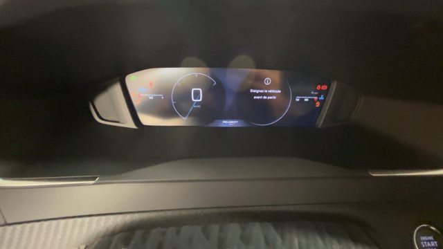 PEUGEOT 2008 usata, con Specchietti laterali elettrici