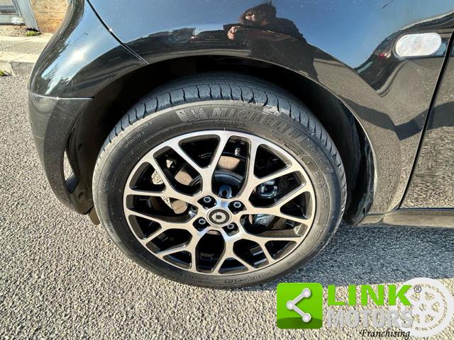 SMART ForTwo usata, con Bluetooth