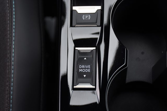 PEUGEOT 2008 usata, con Interni in pelle