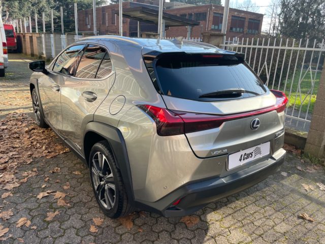 LEXUS UX 250h usata, con Cruise Control