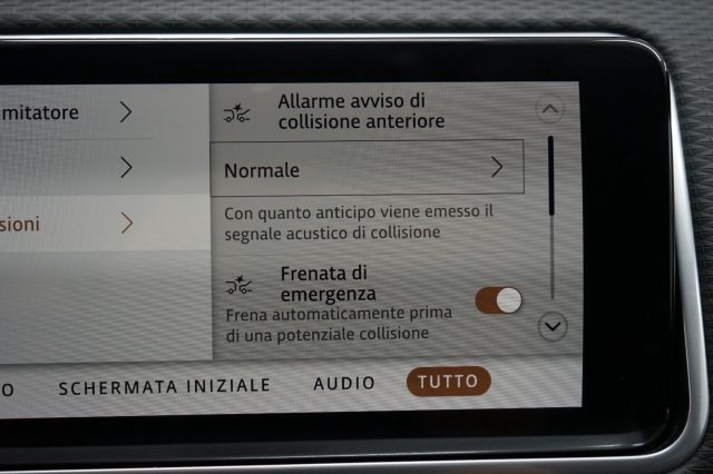 LAND ROVER Range Rover Velar usata, con Regolazione elettrica sedili