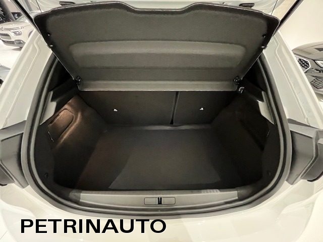 PEUGEOT 208 usata, con Sensori di parcheggio anteriori