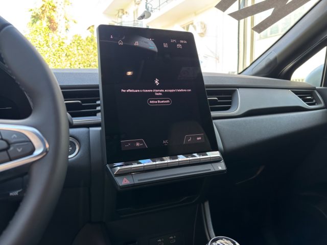 RENAULT Captur usata, con USB