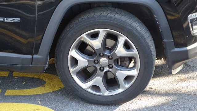 JEEP Compass usata, con Volante in pelle