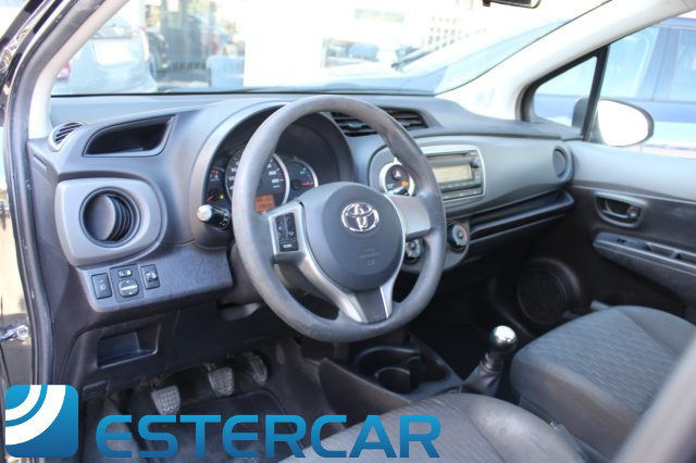 TOYOTA Yaris usata, con Airbag laterali