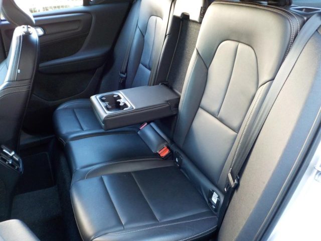 VOLVO XC40 usata, con Volante in pelle