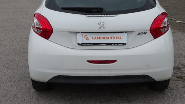 PEUGEOT 208 usata, con Pneumatici quattro stagioni