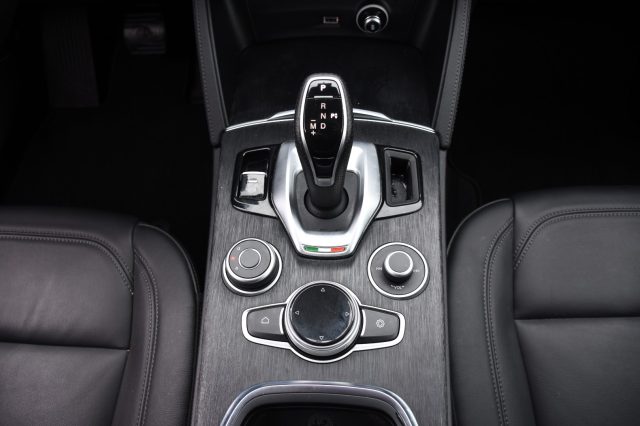 ALFA ROMEO Stelvio usata, con Tettuccio apribile