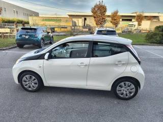 TOYOTA Aygo usata, con Autoradio