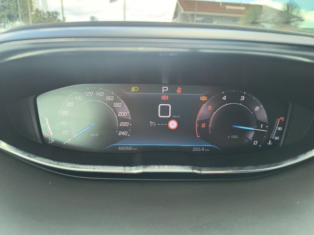 PEUGEOT 3008 usata, con Sensori di parcheggio posteriori
