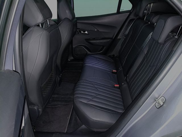 PEUGEOT 2008 usata, con Sedili sportivi