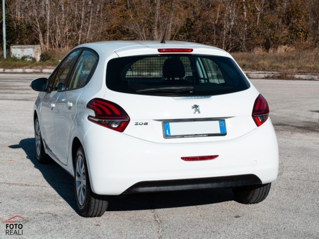 PEUGEOT 208 usata, con Alzacristalli elettrici