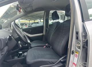 TOYOTA Yaris usata 16