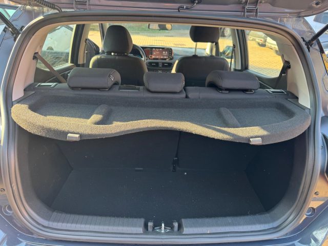 HYUNDAI i10 usata, con Luci diurne LED