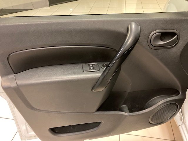 RENAULT Kangoo usata, con Servosterzo