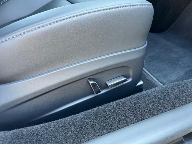 TESLA Model 3 usata, con Interni in pelle