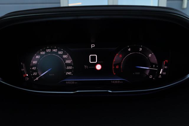 PEUGEOT 5008 usata, con Chiusura centralizzata senza chiave
