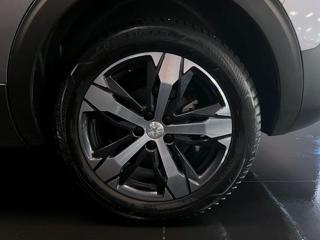PEUGEOT 5008 usata, con Cerchi in lega