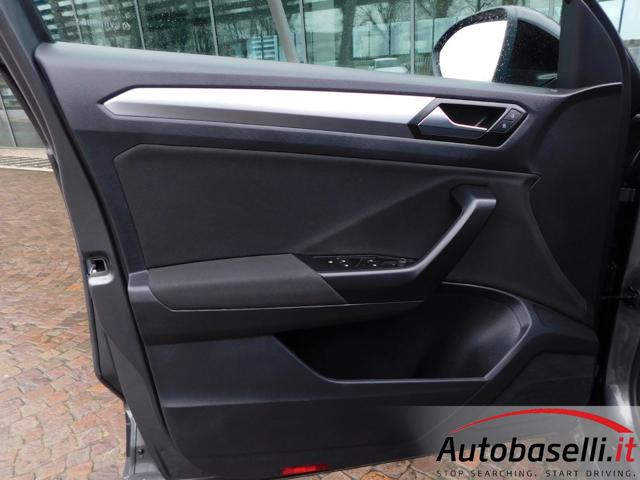 VOLKSWAGEN T-Roc usata, con Hill holder