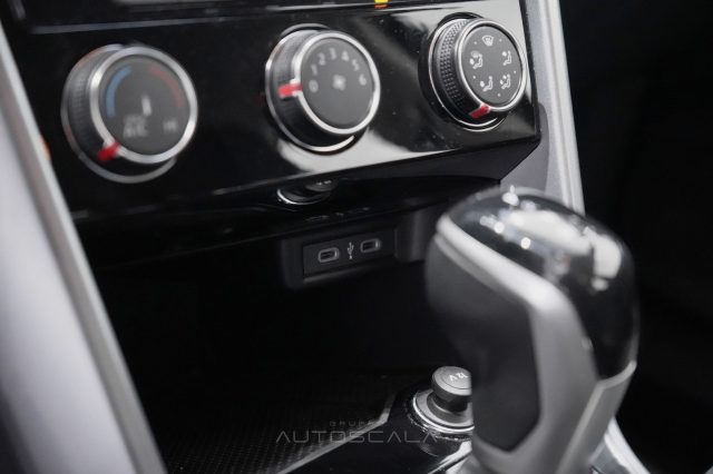 VOLKSWAGEN T-Roc usata, con Sensore di pioggia
