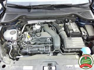 SKODA Karoq usata, con Bracciolo