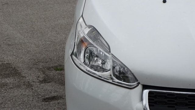 PEUGEOT 208 usata, con MP3