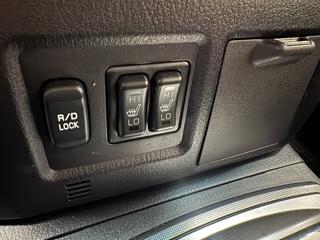 MITSUBISHI Pajero usata, con Fari Xenon