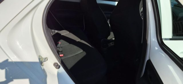 TOYOTA Aygo X usata, con Autoradio digitale