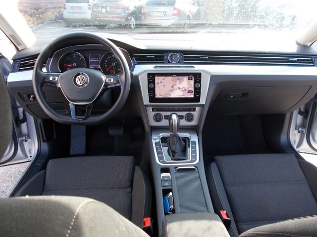 VOLKSWAGEN Passat Variant usata, con Chiusura centralizzata