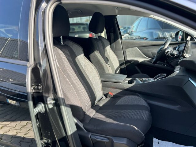 PEUGEOT 3008 usata, con Luci diurne LED