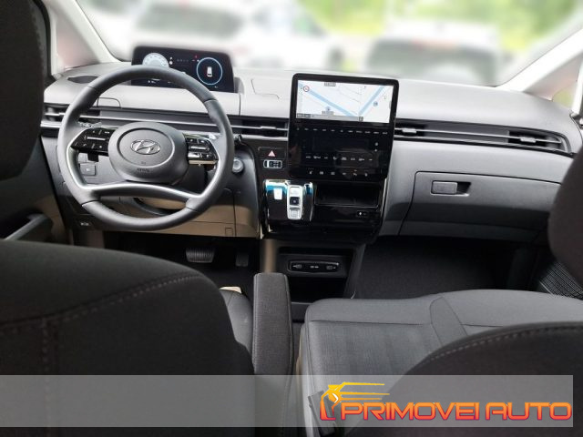 HYUNDAI Staria usata, con Airbag
