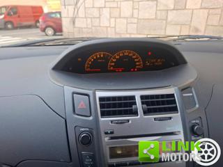 TOYOTA Yaris usata 14