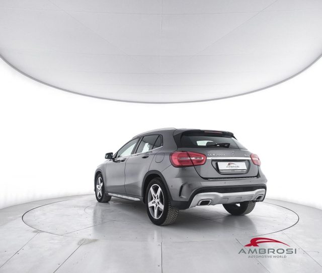 MERCEDES-BENZ GLA 200 usata 3