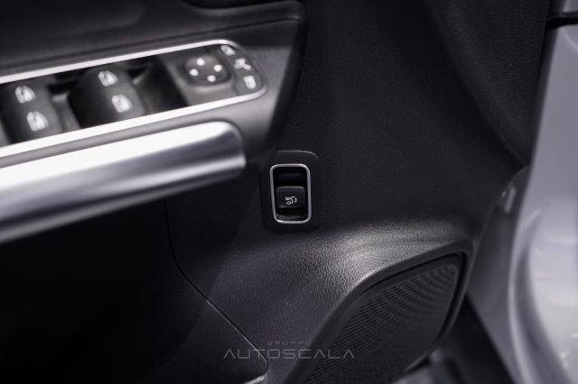 MERCEDES-BENZ GLA 200 usata, con ESP