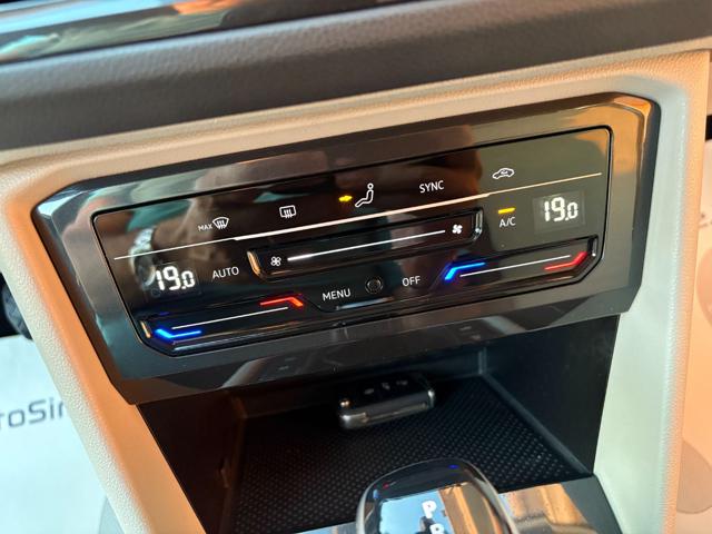 VOLKSWAGEN Tiguan usata, con USB