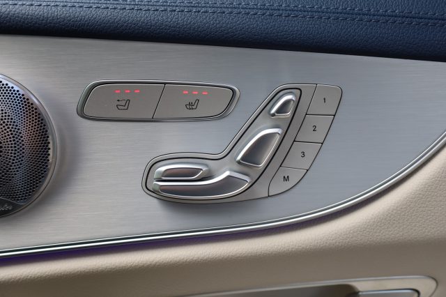 MERCEDES-BENZ E 220 usata 143