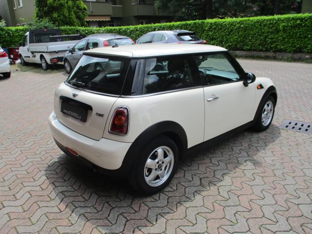 MINI One usata, con Autoradio