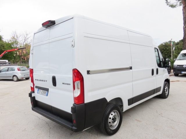 PEUGEOT Boxer usata, con Alzacristalli elettrici