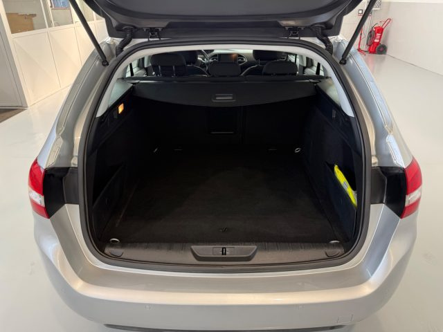 PEUGEOT 308 usata, con Sistema di navigazione