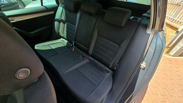 SKODA Octavia usata, con Park Distance Control