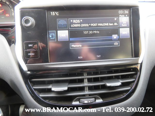 PEUGEOT 208 usata, con Sedile posteriore sdoppiato