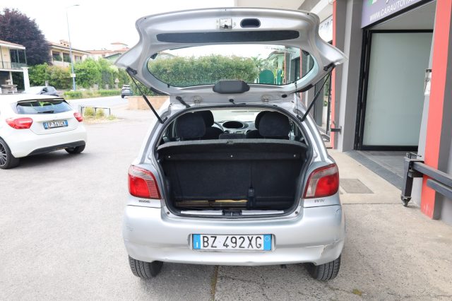 TOYOTA Yaris usata, con Controllo automatico clima