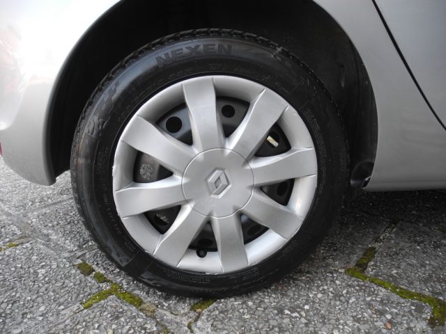 RENAULT Clio usata, con Sistema di navigazione