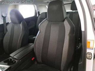 PEUGEOT 5008 usata, con Fendinebbia