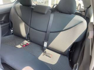 TOYOTA Yaris usata 13