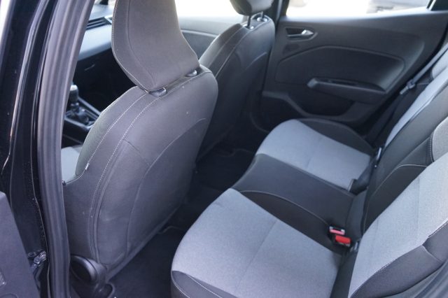 RENAULT Clio usata, con Sensori di parcheggio posteriori